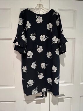 Banana Republic Navy Blue Floral Shift Dress with White Bloom Print